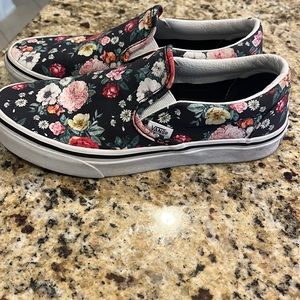 Vans floral print size 7.5 GUC